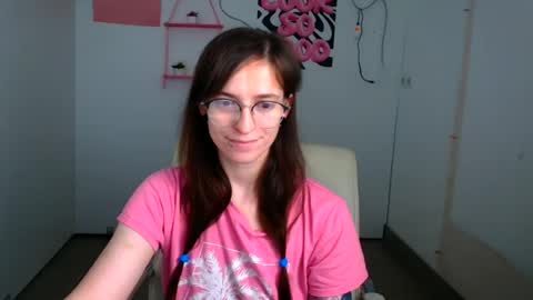 Snapshot of ivynoir_ chatting on June 24, 2026, 7:18 am Ivy online show from June 24, 2026, 7:18 am