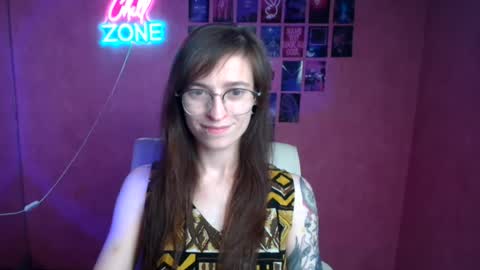 Snapshot of ivynoir_ chatting on July 27, 2026, 9:44 pm Ivy online show from July 27, 2026, 9:44 pm