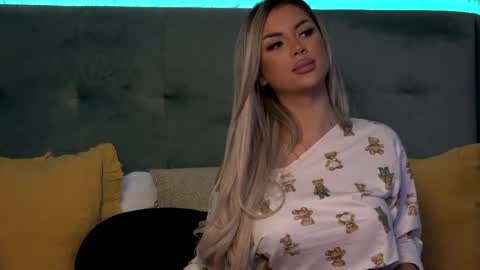 Snapshot of ivyrubens chatting on February 19, 2025, 10:23 am Ivy online show from February 19, 2025, 10:23 am