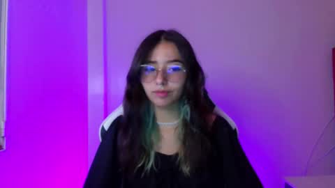 Snapshot of ivystone_ chatting on February 4, 2026, 9:53 pm Ivy online show from February 4, 2026, 9:53 pm