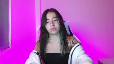 Snapshot of ivystone_ chatting on February 11, 2026, 10:48 pm Ivy online show from February 11, 2026, 10:48 pm