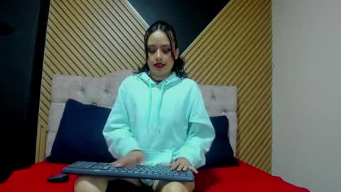 Ivvy Emerald  Sweet babe online show from March 28, 2026, 1:54 pm