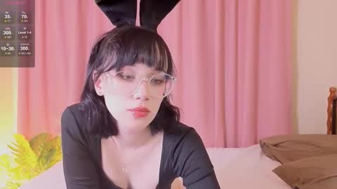 Snapshot of iwanturcarrot_ chatting on November 26, 2025, 11:33 am Bunny online show from November 26, 2025, 11:33 am