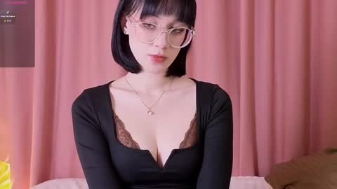 Snapshot of iwanturcarrot_ chatting on November 27, 2025, 11:23 am Bunny online show from November 27, 2025, 11:23 am