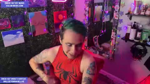 Snapshot of iwillbeyourmuse chatting on October 22, 2025, 11:59 pm Muse hethey online show from October 22, 2025, 11:59 pm