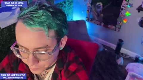 Snapshot of iwillbeyourmuse chatting on January 13, 2026, 11:43 pm Muse hethey online show from January 13, 2026, 11:43 pm