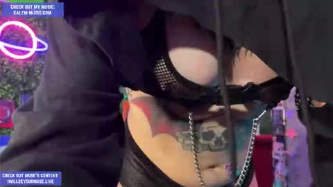 Snapshot of iwillbeyourmuse chatting on January 17, 2026, 12:59 am Muse hethey online show from January 17, 2026, 12:59 am