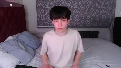 Maxim online show from April 8, 2026, 8:42 pm