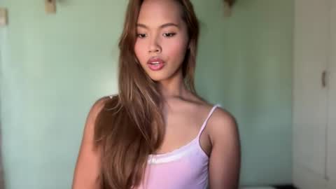 divaonopka online show from July 17, 2026, 12:50 am