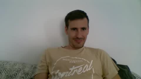 Snapshot of iyoperro chatting on November 6, 2025, 11:22 am Casandro online show from November 6, 2025, 11:22 am