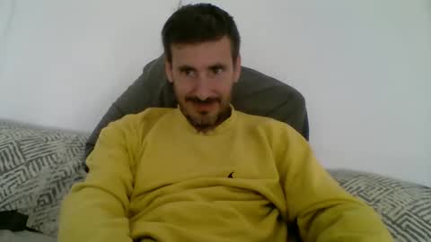 Snapshot of iyoperro chatting on November 25, 2025, 11:10 am Casandro online show from November 25, 2025, 11:10 am