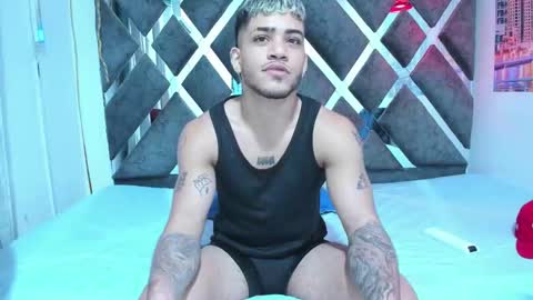 Snapshot of izaak_taylor7 chatting on January 8, 2026, 11:18 pm izaack online show from January 8, 2026, 11:18 pm