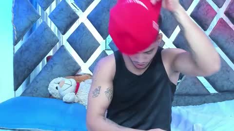 Snapshot of izaak_taylor7 chatting on January 11, 2026, 4:12 pm izaack online show from January 11, 2026, 4:12 pm