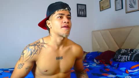 Snapshot of izaak_taylor7 chatting on February 1, 2026, 11:09 am izaack online show from February 1, 2026, 11:09 am