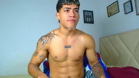 Snapshot of izaak_taylor7 chatting on February 14, 2026, 4:37 pm izaack online show from February 14, 2026, 4:37 pm