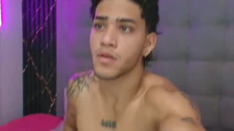 Snapshot of izaak_taylor7 chatting on May 3, 2026, 3:23 am izaack online show from May 3, 2026, 3:23 am
