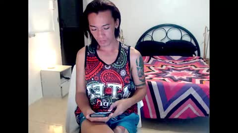 Snapshot of izaruz_cam chatting on February 28, 2025, 10:41 am LANzy online show from February 28, 2025, 10:41 am