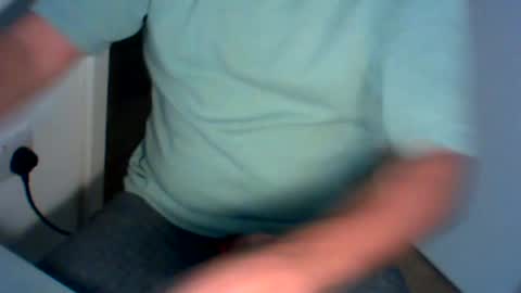 Snapshot of izzepaerdna chatting on January 5, 2026, 7:06 pm izzepaerdna online show from January 5, 2026, 7:06 pm