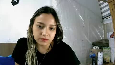 izzy_32 online show from July 28, 2026, 6:20 pm