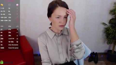 Snapshot of izzy_cam chatting on January 10, 2026, 5:09 am Queen of nylon Victoria online show from January 10, 2026, 5:09 am