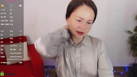 Snapshot of izzy_cam chatting on January 16, 2026, 5:22 am Queen of nylon Victoria online show from January 16, 2026, 5:22 am