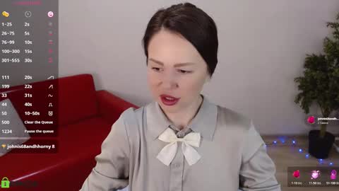 Snapshot of izzy_cam chatting on February 28, 2026, 5:19 am Queen of nylon Victoria online show from February 28, 2026, 5:19 am