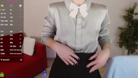 Snapshot of izzy_cam chatting on March 25, 2026, 5:13 am Queen of nylon Victoria online show from March 25, 2026, 5:13 am