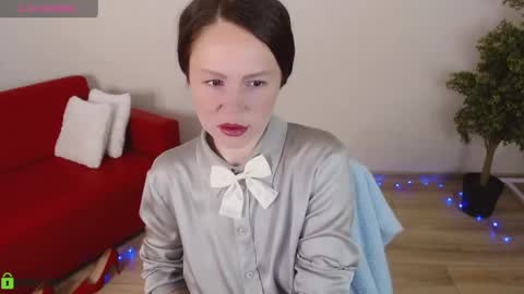 Snapshot of izzy_cam chatting on April 19, 2026, 5:07 am Queen of nylon Victoria online show from April 19, 2026, 5:07 am