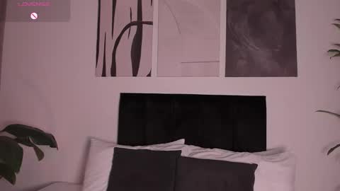 Snapshot of izzy_vega chatting on November 3, 2025, 12:46 am Izzy vega online show from November 3, 2025, 12:46 am