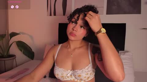 Snapshot of izzy_vega chatting on January 15, 2026, 1:10 am Izzy vega online show from January 15, 2026, 1:10 am