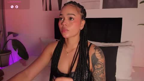 Snapshot of izzy_vega chatting on February 3, 2026, 1:15 am Izzy vega online show from February 3, 2026, 1:15 am