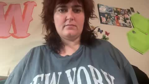 izzyishottttt online show from October 26, 2025, 9:48 am