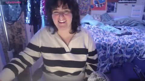 Snapshot of izzyishottttt chatting on January 16, 2026, 7:40 pm izzyishottttt online show from January 16, 2026, 7:40 pm