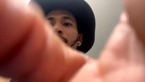 Snapshot of j0nnyk1ng chatting on March 5, 2025, 12:27 am Mugen online show from March 5, 2025, 12:27 am