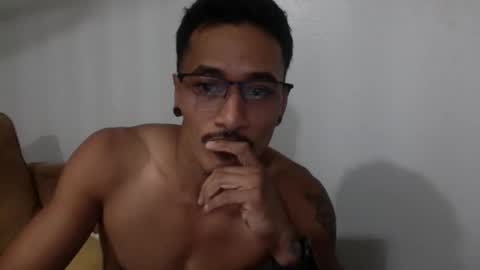 Snapshot of j0nnyk1ng chatting on November 7, 2025, 10:15 am Mugen online show from November 7, 2025, 10:15 am