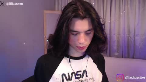 Snapshot of j_a_x_x_x_o_n chatting on April 28, 2026, 11:59 am Hey im Jaxxxon check my info online show from April 28, 2026, 11:59 am