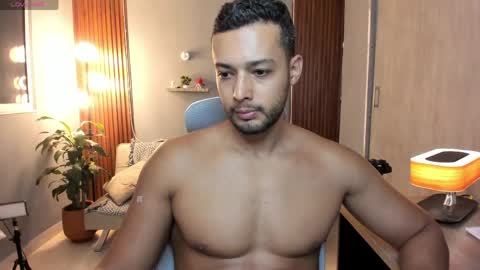 Snapshot of j_calix chatting on June 3, 2026, 7:19 pm Calix Independient model Insta and twt Calixsnake online show from June 3, 2026, 7:19 pm