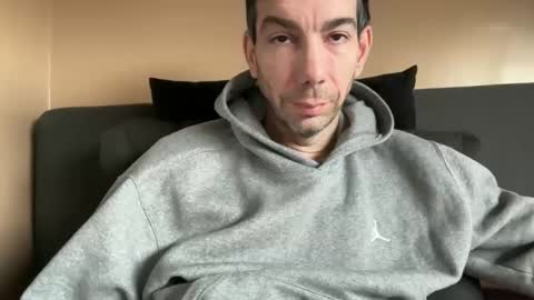 Snapshot of j_dc chatting on November 19, 2025, 11:43 am j_dc online show from November 19, 2025, 11:43 am