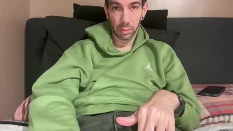 Snapshot of j_dc chatting on December 5, 2025, 4:14 pm j_dc online show from December 5, 2025, 4:14 pm