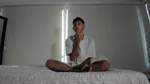 Snapshot of j_martony chatting on November 18, 2025, 12:31 pm j_martony online show from November 18, 2025, 12:31 pm