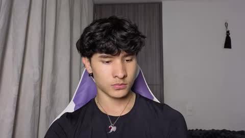 Snapshot of j_u_p_i_t_e_r chatting on October 25, 2025, 9:09 pm Noah online show from October 25, 2025, 9:09 pm