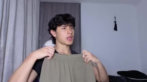 Snapshot of j_u_p_i_t_e_r chatting on December 13, 2025, 8:36 pm Noah online show from December 13, 2025, 8:36 pm