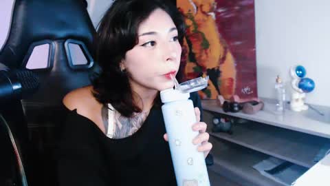 jade 18  online show from April 23, 2026, 1:29 am
