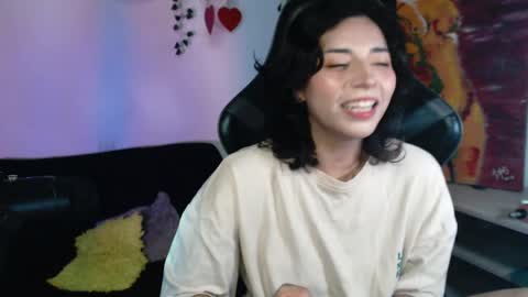 jade 18  online show from May 14, 2026, 7:26 am