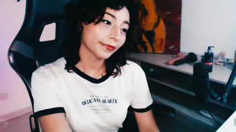 jade 18  online show from May 28, 2026, 2:09 am