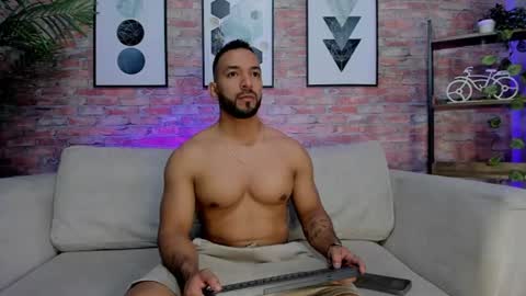 jack_kum online show from July 6, 2026, 7:49 pm