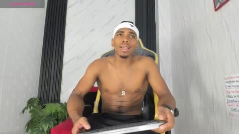 Snapshot of jack_muscles69_ chatting on January 29, 2025, 3:22 am Jack online show from January 29, 2025, 3:22 am