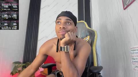 Snapshot of jack_muscles69_ chatting on February 2, 2025, 3:39 pm Jack online show from February 2, 2025, 3:39 pm