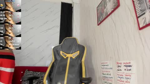 Snapshot of jack_muscles69_ chatting on March 4, 2025, 3:00 am Jack online show from March 4, 2025, 3:00 am