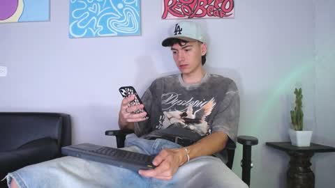 Snapshot of jack_norizz chatting on December 13, 2024, 2:16 pm INDEPENDENT MODEL online show from December 13, 2024, 2:16 pm